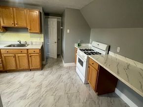 60 Pearl St, Leominster MA 01453