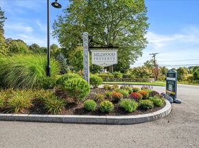 11 Eagle Lane 105, Framingham MA 01701