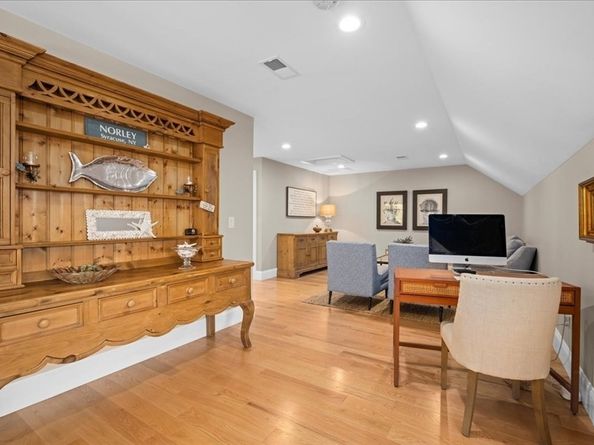 11 Eagle Lane 105, Framingham MA 01701
