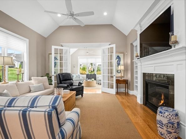 11 Eagle Lane 105, Framingham MA 01701