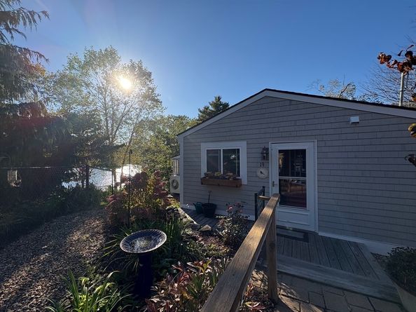 19 Pine Trl, West Brookfield MA 01585