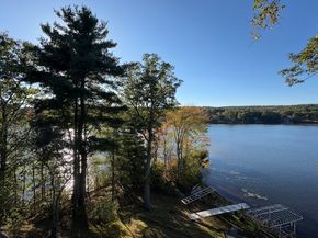 19 Pine Trl, West Brookfield MA 01585
