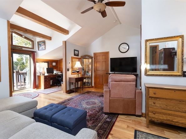 19 Pine Trl, West Brookfield MA 01585