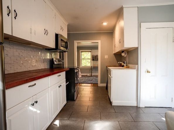14 Elsie Ave, Billerica MA 01821