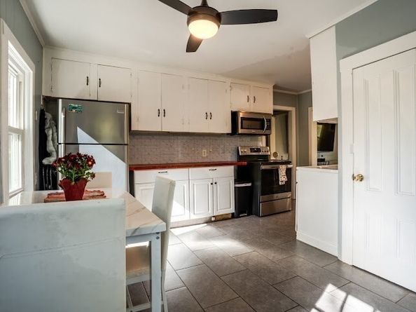 14 Elsie Ave, Billerica MA 01821