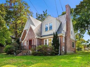 68 Vernon St, Newton MA 02458