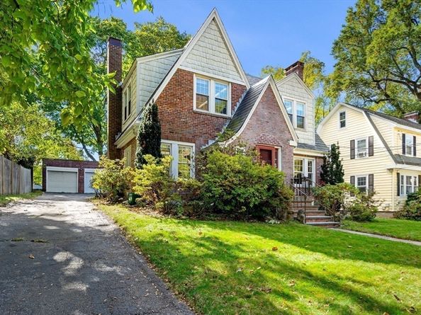 68 Vernon St, Newton MA 02458