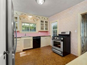 68 Vernon St, Newton MA 02458