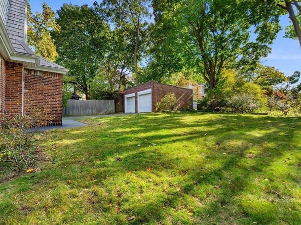 68 Vernon St, Newton MA 02458
