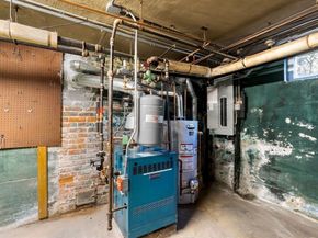 68 Vernon St, Newton MA 02458
