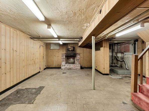 68 Vernon St, Newton MA 02458