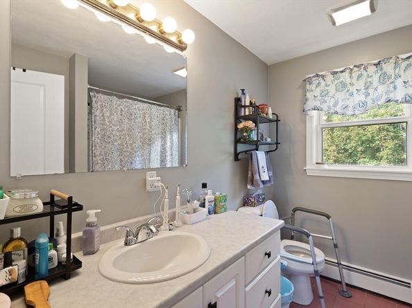159 Marlborough Rd, Salem MA 01970