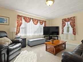 159 Marlborough Rd, Salem MA 01970