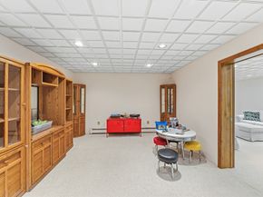 99 Country Club Dr, Northbridge MA 01588