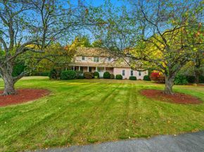 99 Country Club Dr, Northbridge MA 01588