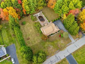 99 Country Club Dr, Northbridge MA 01588