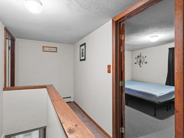 28 Lennon St, Gardner MA 01440