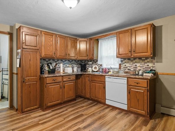 28 Lennon St, Gardner MA 01440