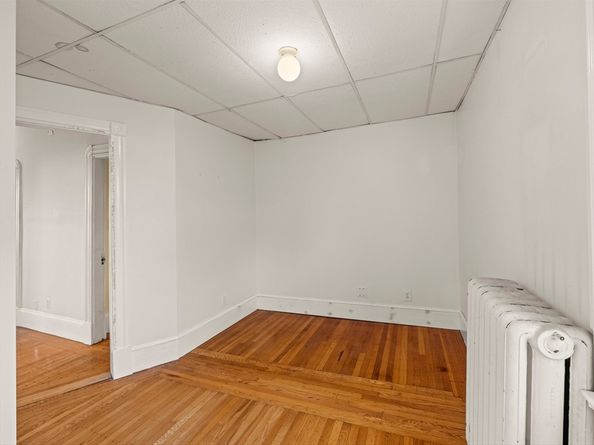 2 Laurel St, Chelsea MA 02150