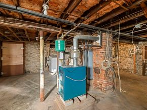 2 Laurel St, Chelsea MA 02150