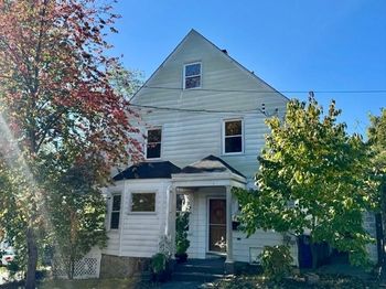 2 Laurel St