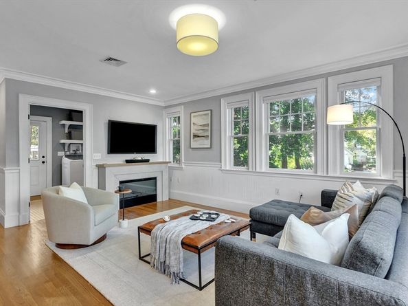 58 Bacon St, Winchester MA 01890