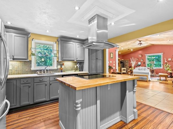 150 Ryder Road, Rochester MA 02770