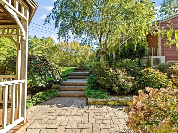 150 Ryder Road, Rochester MA 02770