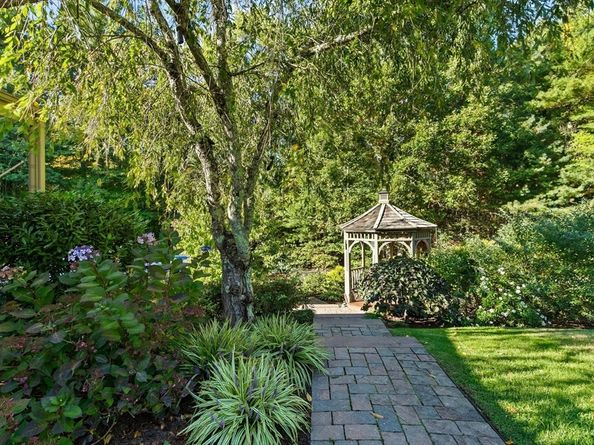 150 Ryder Road, Rochester MA 02770