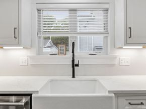 24 Cove St, Wareham MA 02558