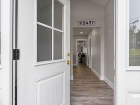 24 Cove St, Wareham MA 02558