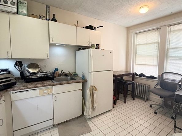 114 Strathmore Rd 404, Boston MA 02135