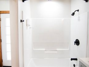 12 Cohasse St, Southbridge MA 01550