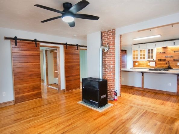 12 Cohasse St, Southbridge MA 01550