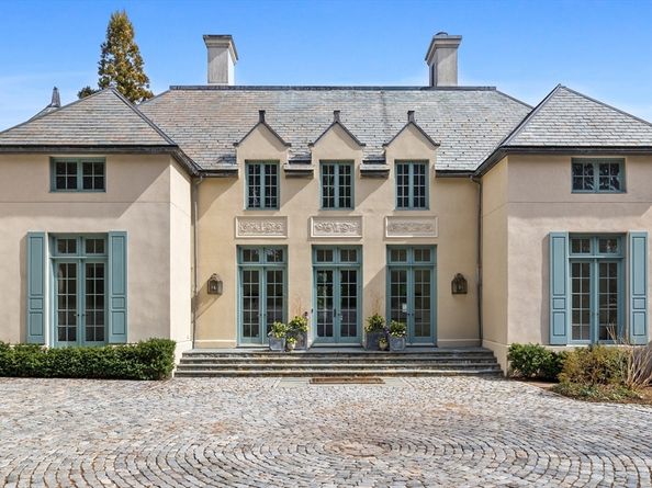 120 Cabot St, Brookline MA 02467