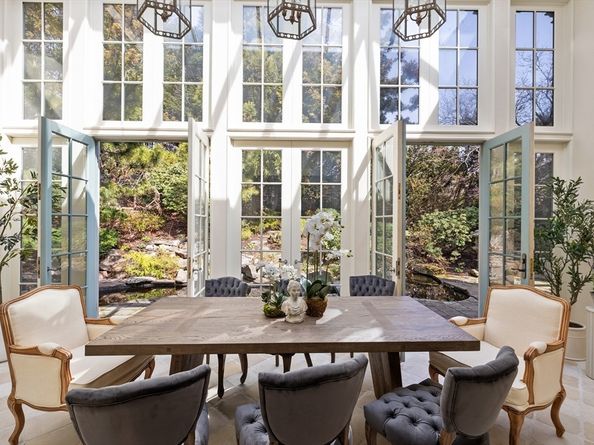 120 Cabot St, Brookline MA 02467