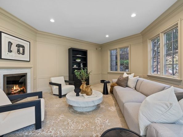 120 Cabot St, Brookline MA 02467