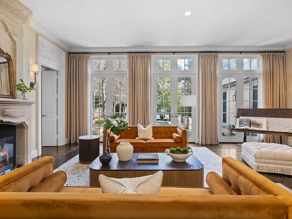 120 Cabot St, Brookline MA 02467