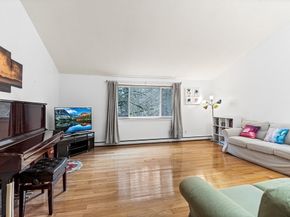 47 Churchill St, Sudbury MA 01776