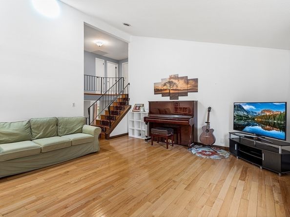 47 Churchill St, Sudbury MA 01776