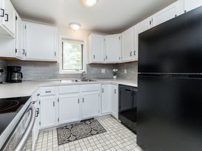 24 Coventry Rd 24, Grafton MA 01519