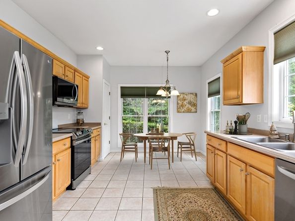 31 Fox Hollow, Plymouth MA 02360