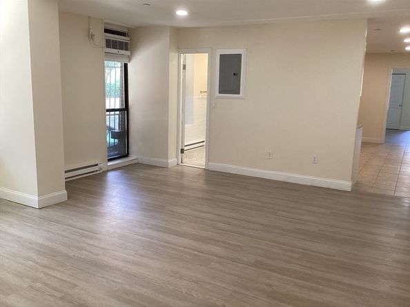 566 Commonwealth Ave 101, Boston MA 02215