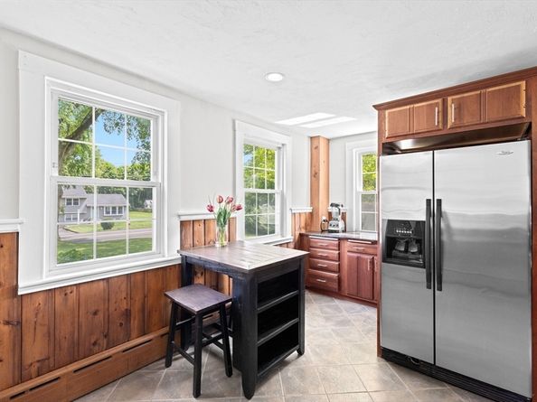 553 Center St, Hanover MA 02339