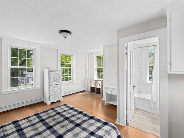 553 Center St, Hanover MA 02339