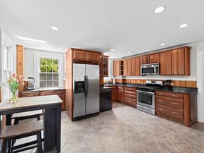 553 Center St, Hanover MA 02339