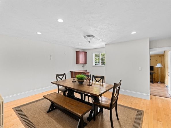 553 Center St, Hanover MA 02339
