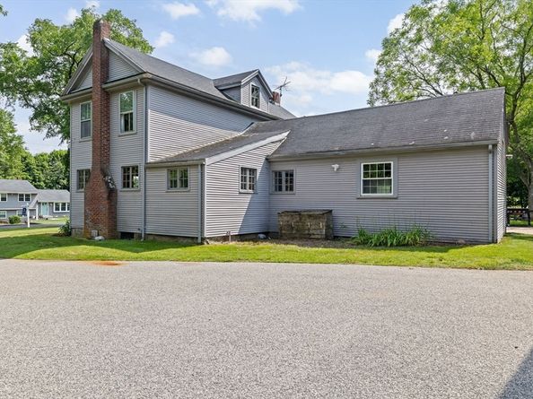 553 Center St, Hanover MA 02339