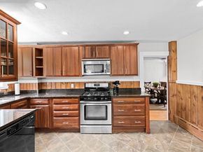 553 Center St, Hanover MA 02339