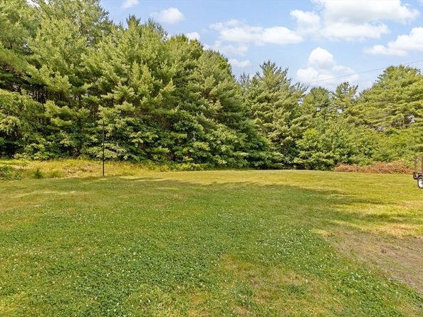 553 Center St, Hanover MA 02339